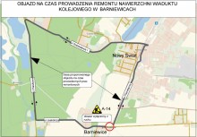 Mapa przedstawiająca objazd na czas prowadzenia nawierzchni wiaduktu kolejowego w Barniewicach - powiększ