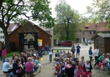 [fot. www.pspzukow.vot.pl]
IV międzyszkolny Turniej Św. Jana Pawła II 'Uśmiechnij się, Bóg kocha cię'  - powiększ