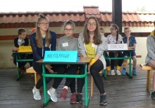 [fot. www.pspzukow.vot.pl]
IV międzyszkolny Turniej Św. Jana Pawła II 'Uśmiechnij się, Bóg kocha cię'  - powiększ