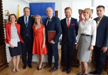 [fot. B.Bujnowska-Kowalska] Prawie 4 mln dofinansowania na węzeł integracyjny w Żukowie  - powiększ