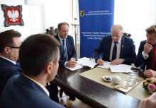 [fot. B.Bujnowska-Kowalska] Prawie 4 mln dofinansowania na węzeł integracyjny w Żukowie  - powiększ