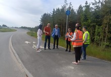 Przegląd infrastruktury towarzyszącej budowie OMT – omówiono kwestie oznakowania i bezpieczeństwa na trasach rowerowych. - powiększ