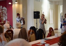 [fot. B.Bujnowska-Kowalska] Wieczór z Kulturą Kaszubską w Tuchomiu - powiększ