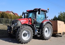 Na zdjęciu traktor z zamiatarką do ulic. - powiększ