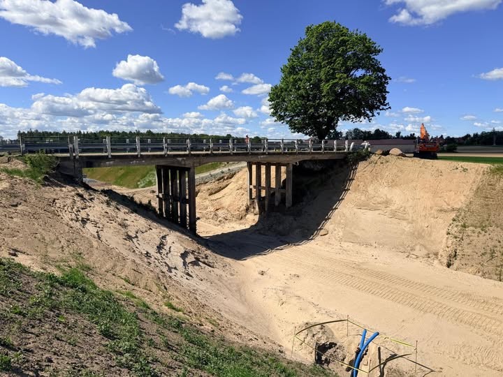 Utrudnienia w ruchu w rejonie Banina i Rębiechowa – dlaczego inwestycje realizowane są równolegle?